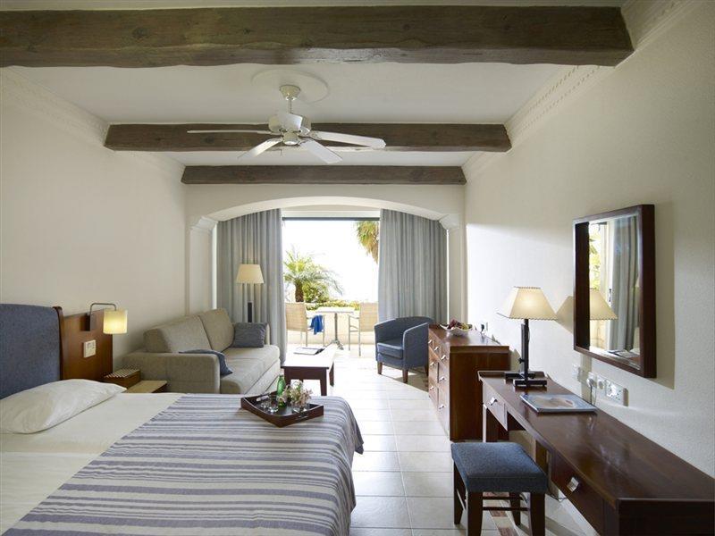 Columbia Beachotel Pissouri Exterior foto